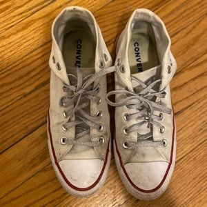 Used white worn in converse